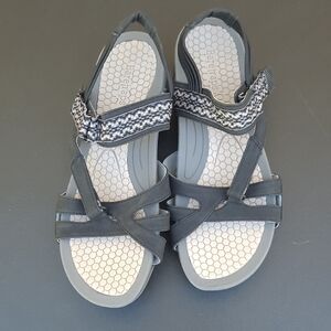 Baretraps Sandals